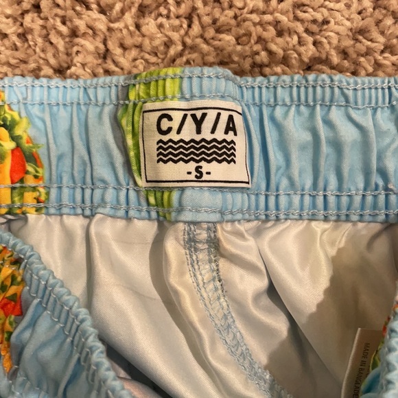 Swim shorts - Picture 3 of 3